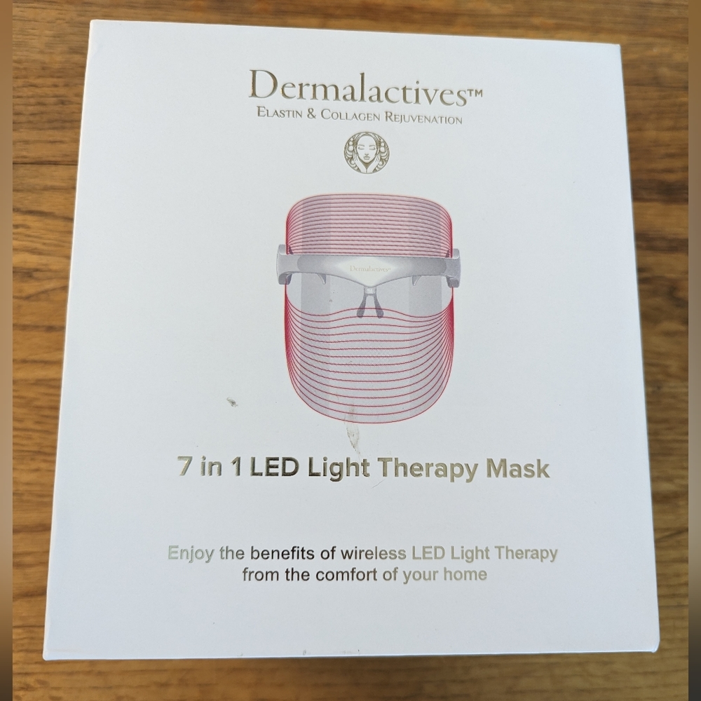 Unused LED light therapy mask - Dermalectives